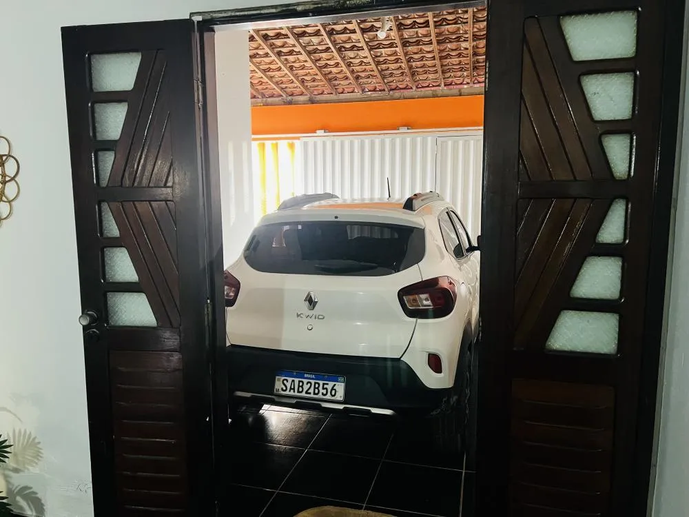Casa na Massagueira, 3 quartos, 1 garagem coberta, 2 banheiros, 2 salas, cozinha e quintal