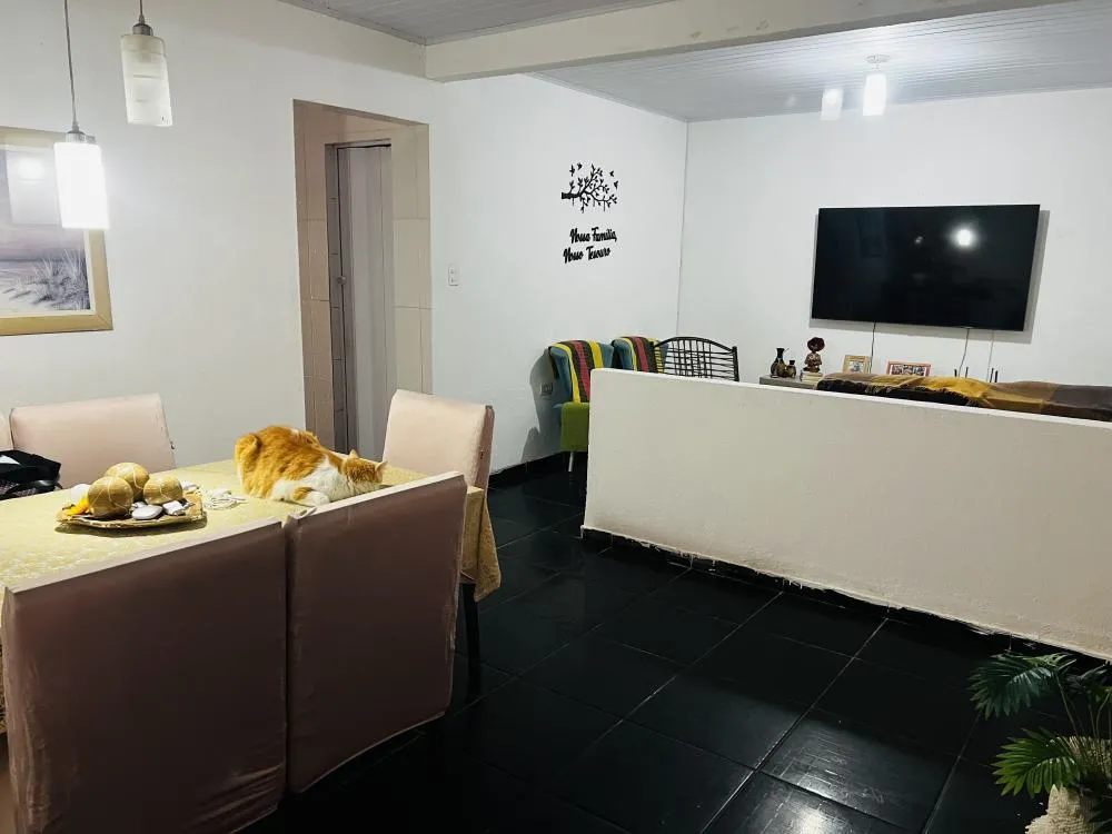 Casa na Massagueira, 3 quartos, 1 garagem coberta, 2 banheiros, 2 salas, cozinha e quintal