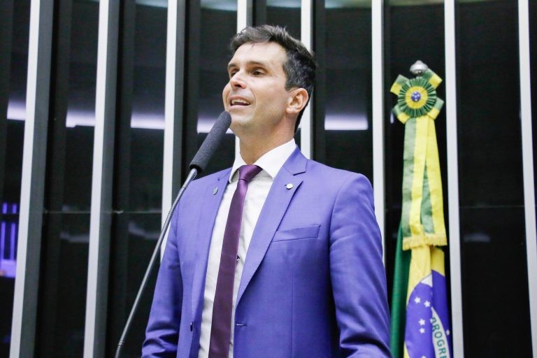 Lima: dedução integral incentiva investimentos em setores de menor potencial lucrativo - (Foto: Marina Ramos/Câmara dos Deputados)