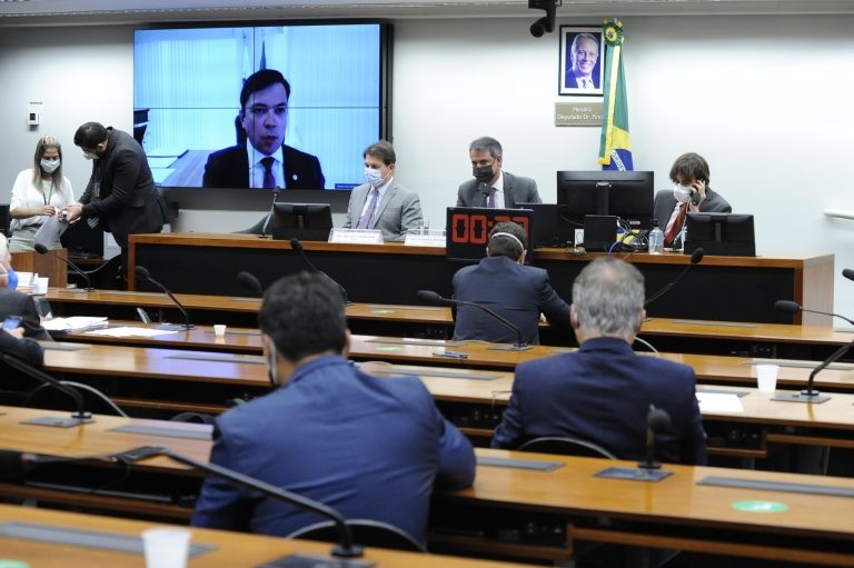 Presidente da Anauni (no telão): 
