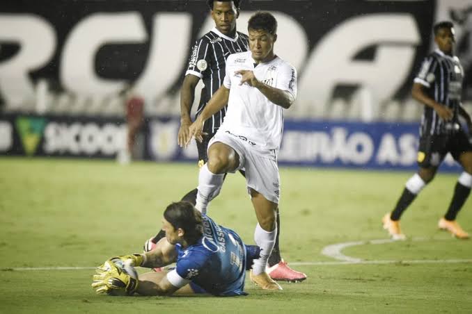 Santos vence Corinthians na Neo Química Arena