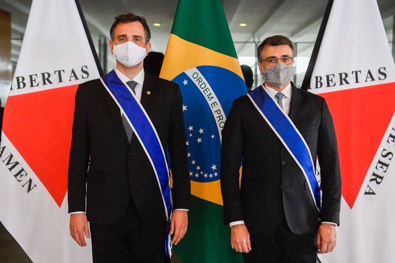 O presidente do Senado, Rodrigo Pacheco, recebeu a Comenda Grã-Cruz da Ordem do Rio Branco, na pessoa do chanceler e ministro das Relações Exteriores, embaixador Carlos Alberto França - Agência Senado