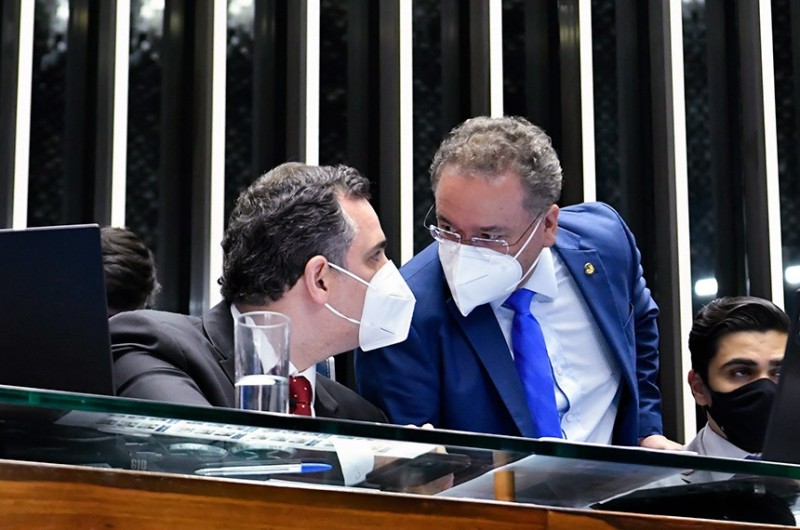 O senador Roberto Rocha (PSDB-MA) se reuniu com o presidente do Senado, Rodrigo Pacheco, e representantes do setor varejista, para discutir a tramitação da PEC da reforma tributária - Waldemir Barreto/Agência Senado