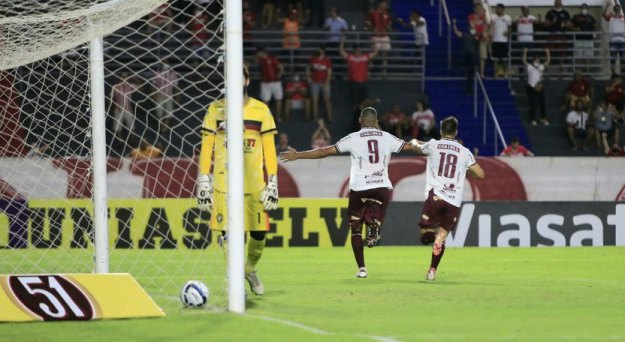 CRB vence Globo no estádio Rei Pelé.