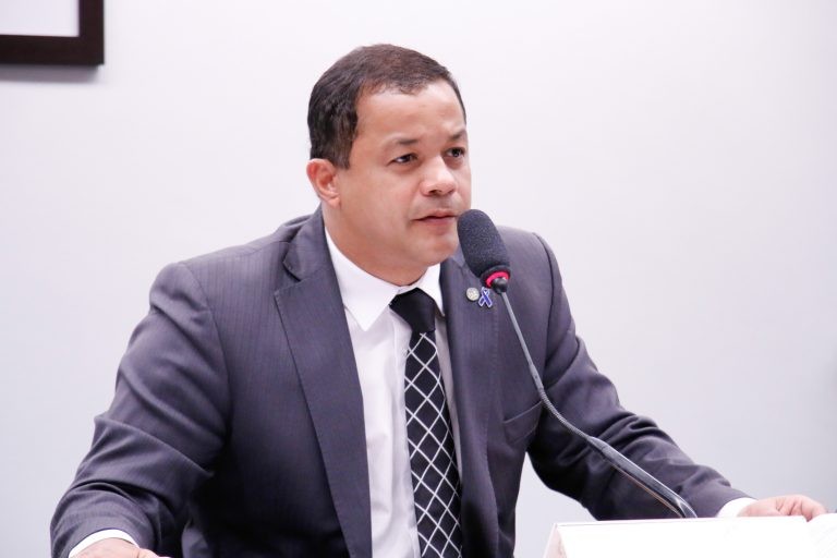 Deputado Delegado Pablo, autor do projeto de lei - (Foto: Marina Ramos/Câmara dos Deputados)