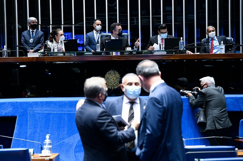 O engenheiro Alexandre Porto Mendes de Souza e o advogado Fábio Rogério de Almeida Carvalho tiveram os nomes confirmados para diretores da Agência Nacional de Transportes Terrestres - Marcos Oliveira/Agência Senado