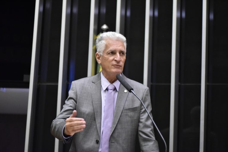Correia: situação das populações ao longo do rio Doce se complicou com a pandemia - (Foto: Zeca Ribeiro/Câmara dos Deputados)