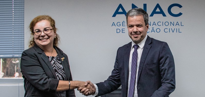 A Agência Nacional de Aviação Civil (ANAC) recebeu nessa terça-feira, 29 de março, um conjunto de kits de testes de detecção de explosivos, armas de fogo e outros itens com acesso proibido às áreas restritas de aeroportos, doados à Agência peloTransportat