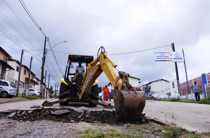 Remoção do asfalto danificado na Rua São Luiz. Foto: Wilma Andrade/Ascom Seminfra