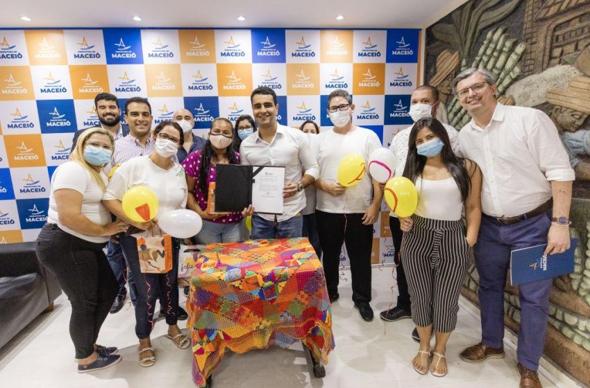 Prefeito JHC convoca novos profissionais que vão atuar na rede de ensino municipal. Foto: Edvan Ferreira/Secom Maceió