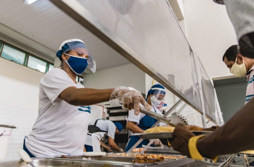Clientes terão peixe e sururu no coco como opções de proteínas. Foto: Edvan Ferreira/Secom Maceió