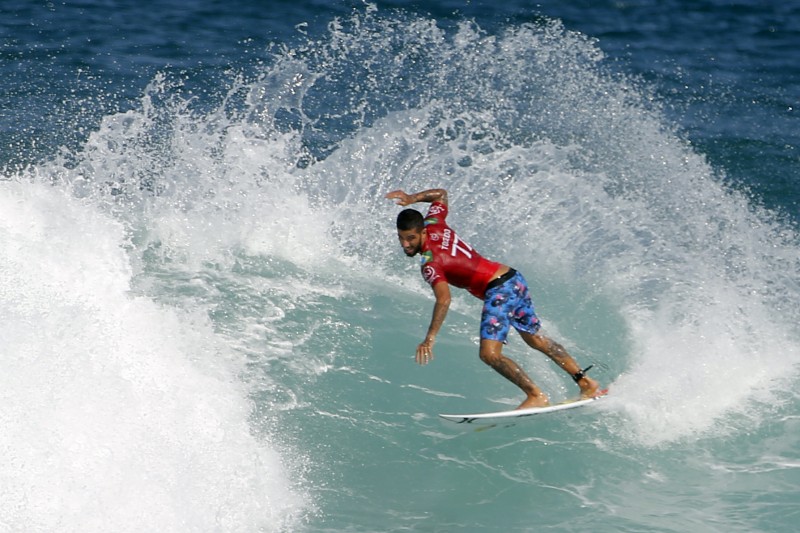 Filipinho, Ítalo e Miguel Pupo se garantem nas quartas de Bells Beach