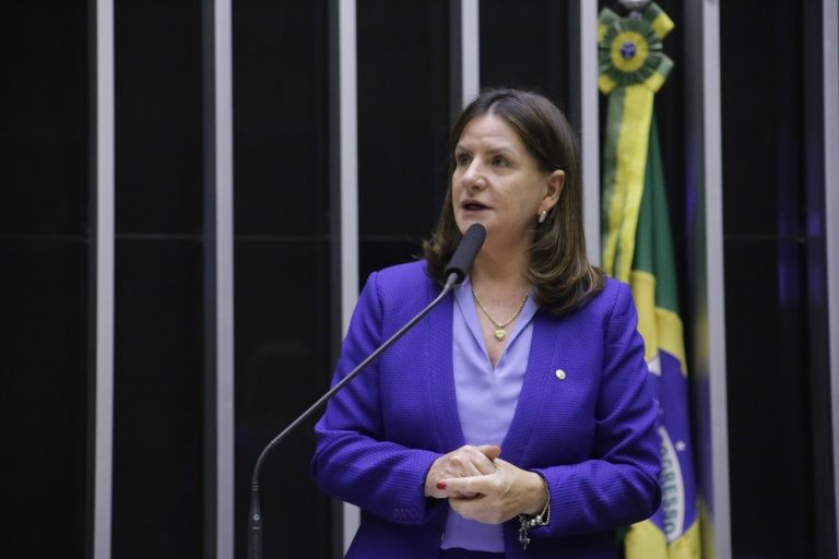 Zanotto: já há várias sugestões de fontes de financiamento para o aumento - (Foto: Paulo Sergio/Câmara dos Deputados)
