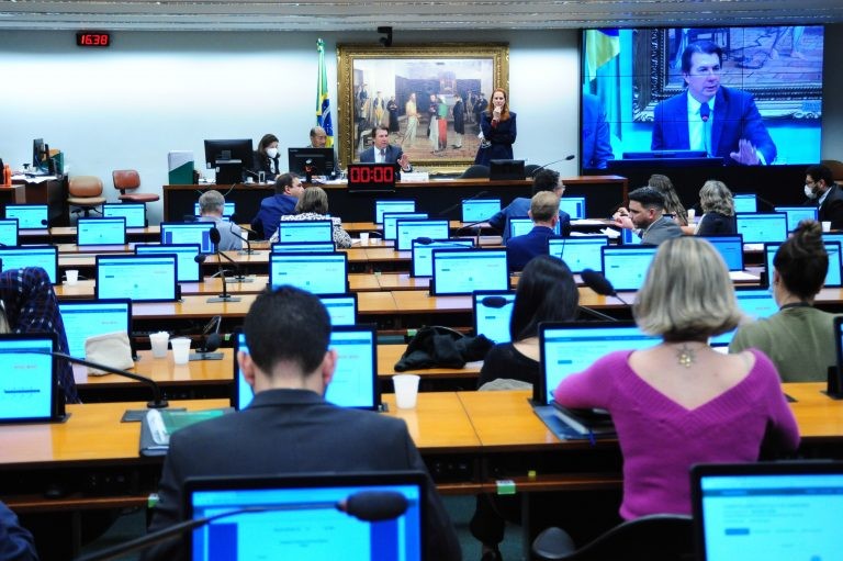 A CCJ decidiu fazer uma audiência pública sobre a PEC - (Foto: Billy Boss/Câmara dos Deputados)