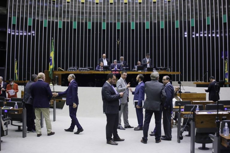 Deputados participam de sessão do Plenário - (Foto: Paulo Sérgio/Câmara dos Deputados)