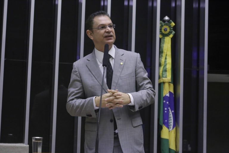 Marcos Pereira (C), do Grupo Parlamentar Brasil-Israel - (Foto: Paulo Sérgio/Câmara dos Deputados)