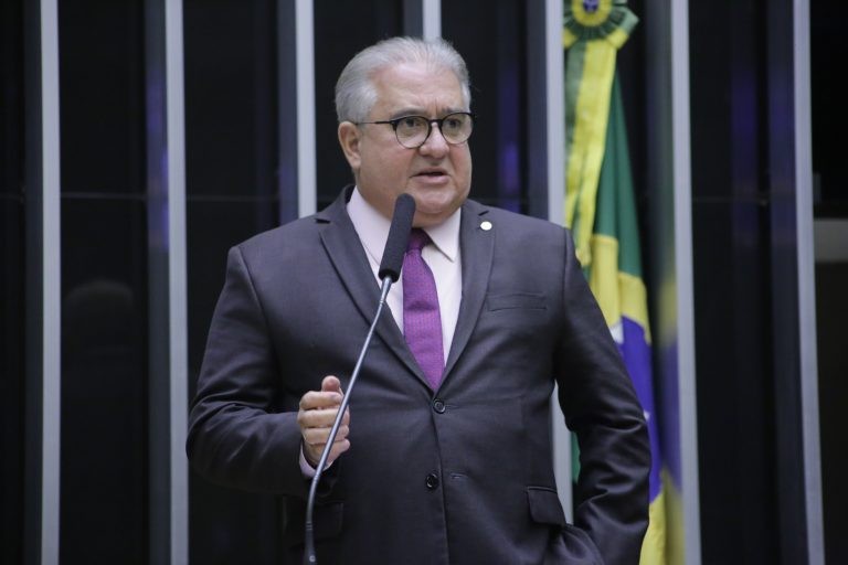 Augusto Coutinho recomendou rejeitar a proposta - (Foto: Paulo Sergio/Câmara dos Deputados)