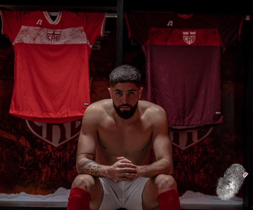 CRB lança novo uniforme