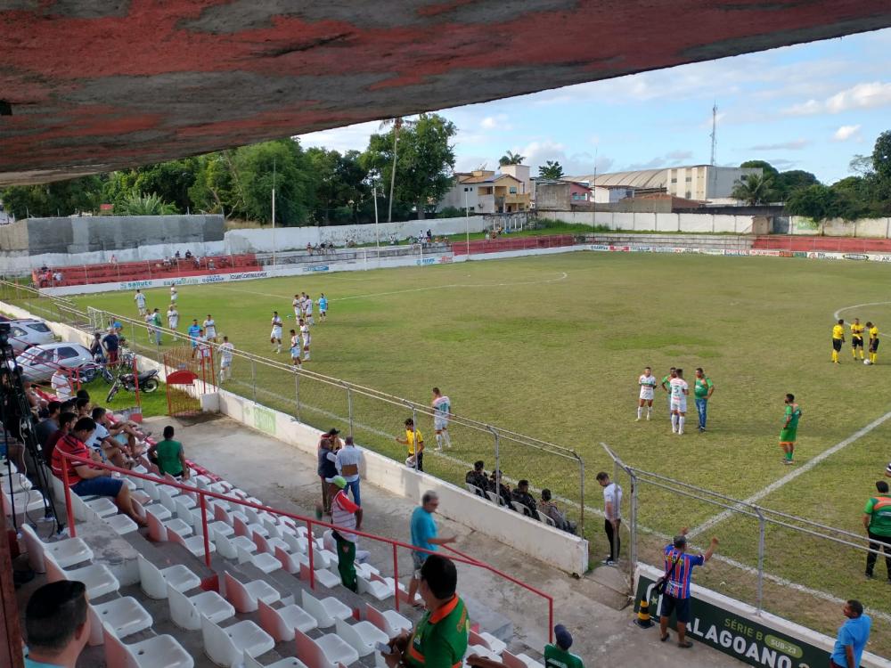 Coruripe empata com Dínamo em jogo realizado no Alfredo Leahy, em Penedo