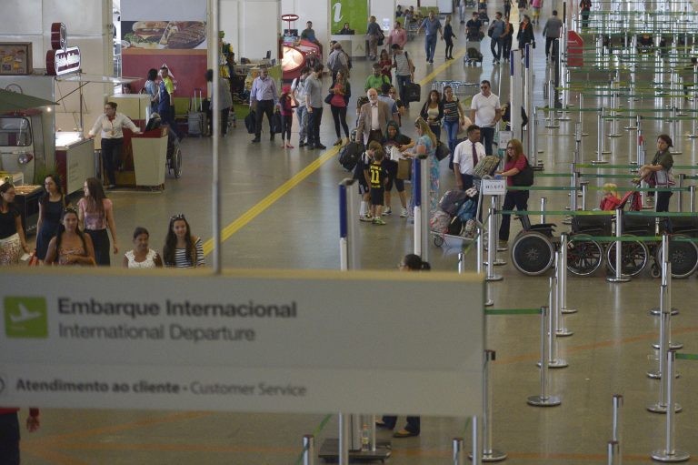 Audiência debate dificuldades enfrentadas por pessoas com deficiência em viagens aéreas - (Foto: José Cruz/ Agência Brasil)