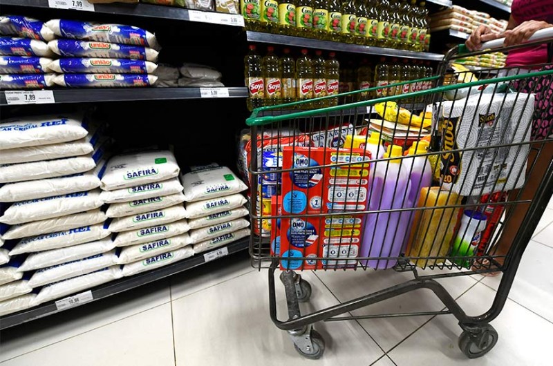 Proposta do senador Alexandre Silveira autoriza estados a zerarem a alíquota do ICMS incidente sobre os produtos alimentares que compõem a cesta básica de alimentos - Marcos Oliveira/Agência Senado