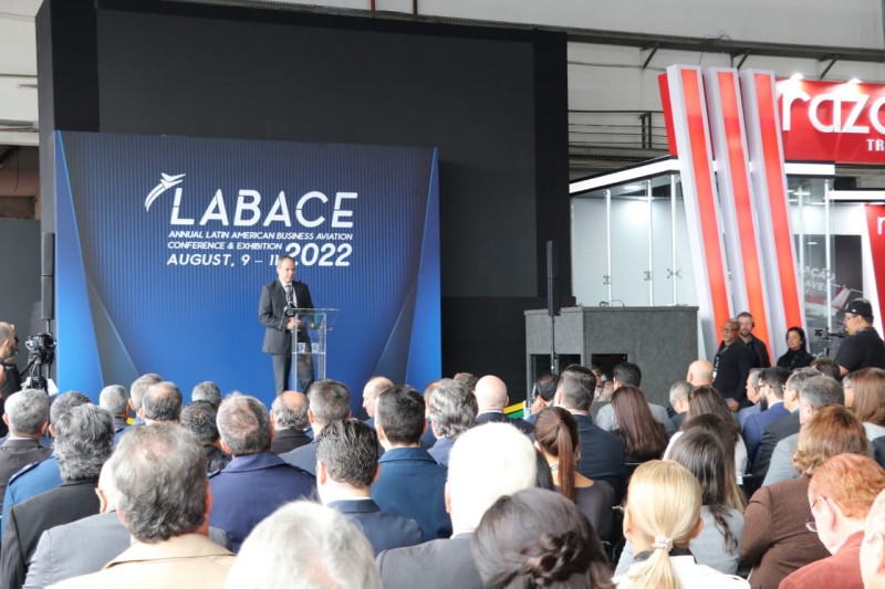 Teve início nesta terça-feira, 9 de agosto, um dos maiores eventos de aviação do mundo: a Latin American Business Aviation Conference and Exhibition (Labace 2022). Em sua 17ª edição, a cerimônia de abertura, contou com a presença do diretor-presidente da 