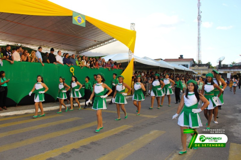 Desfile Cívico abrilhanta a Comemoração dos 200 anos da Independência