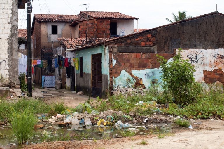 A redução da pobreza é um dos temas discutidos pelo Observatório Parlamentar - (Foto: Depositphotos)