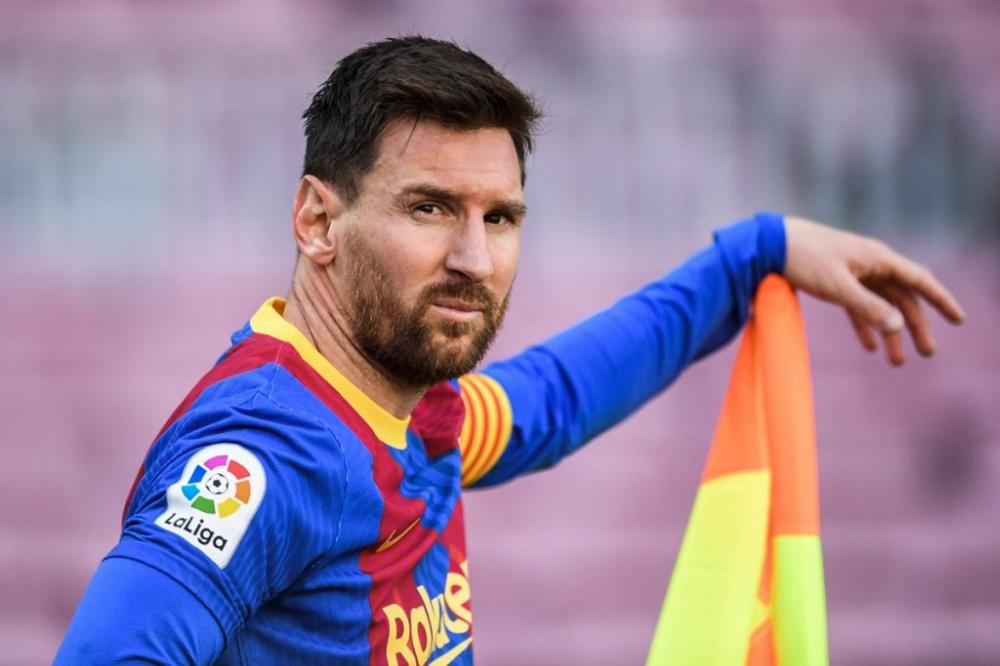 Barcelona anuncia saída de Messi após problemas na renovação de contrato