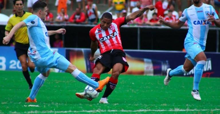 CRB vence Londrina no Paraná.