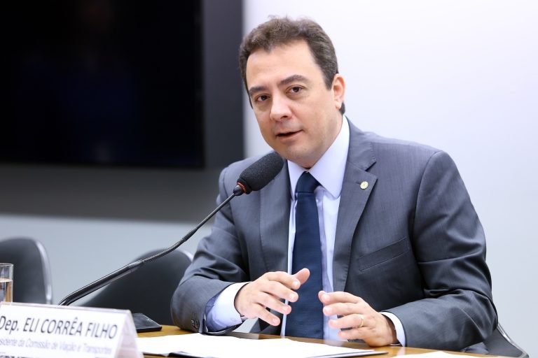 Corrêa Filho: consumidor deve ter como comprovar futuramente os dados - (Foto: Antonio Augusto/Câmara dos Deputados)