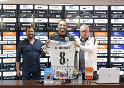 Renato Augusto fará a sua estreia pelo Corinthians contra o Ceará e vestirá a camisa 8