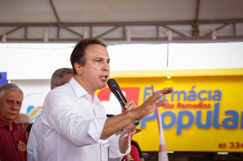 Camilo Santana durante campanha para senador no Ceará - MMULLER