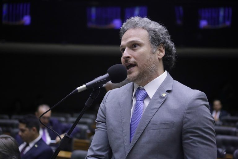 Fred Costa, autor do projeto de lei - (Foto: Paulo Sergio/Câmara dos Deputados)
