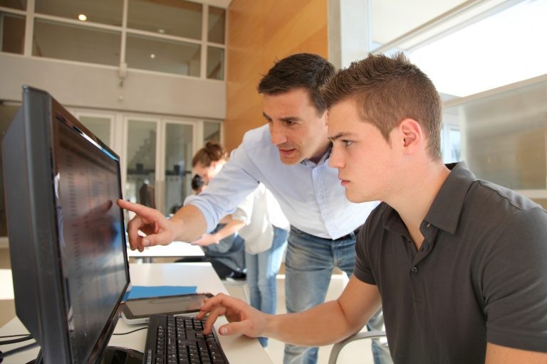 Câmara vai produzir estudo sobre uso de tecnologias da informação e comunicação nas universidades - (Foto: Depositphotos)