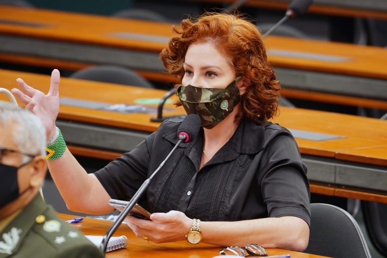 Carla Zambelli: 