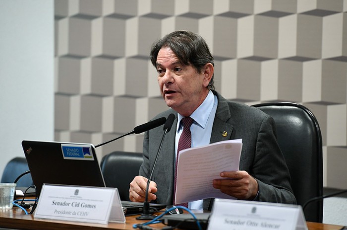 Presidente da comissão, Cid Gomes apresentou um plano (que deverá ser votado na próxima semana) com cronograma de audiências e visitas - Roque de Sá/Agência Senado