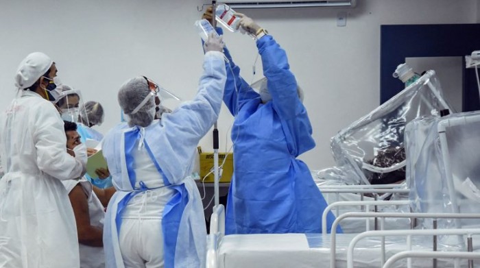 Enfermeiras atendem pacientes durante pandemia de Covid-19 em Manaus (AM) - (Foto: Ingrid Anne/Prefeitura de Manaus)