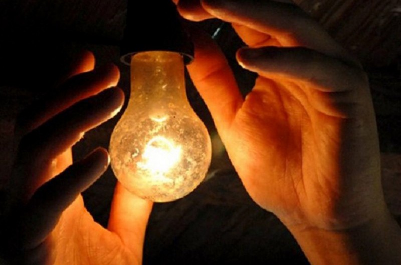 O PL 1.106/2020 determina que famílias inscritas no Cadastro Único de programas sociais federais sejam inscritas de imediato no programa Tarifa Social de Energia Elétrica - Reprodução