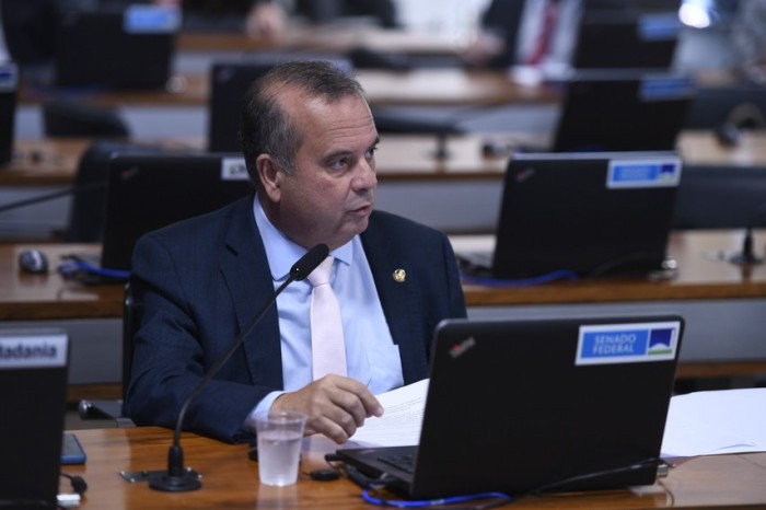 Relator, Rogerio Marinho pediu urgência para a votação do projeto, que segue ao Plenário