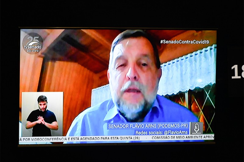 O senador, que é sobrinho de Zilda Arns, durante a sessão plenária desta quarta-feira - Leopoldo Silva/Agência Senado