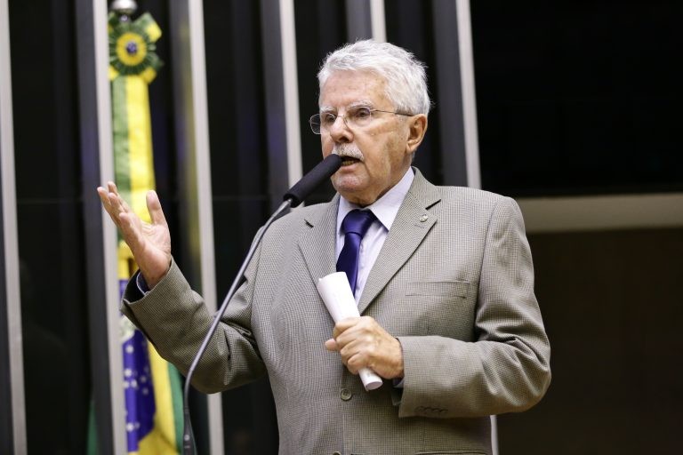 Corrêa: o órgão público responsável já cadastrou os dados do usuário - (Foto: Michel Jesus/ Câmara dos Deputados)