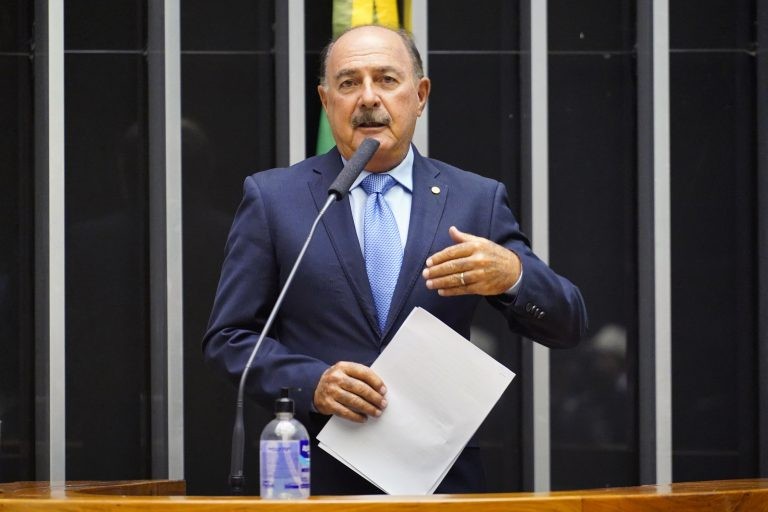 Calil ampliou a abrangência da destinação dos recursos - (Foto: Pablo Valadares/Câmara dos Deputados)