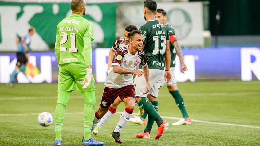 Com dois gols de Michael, Flamengo vence o Palmeiras de virada no Allianz