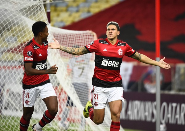 Flamengo vence Grêmio e se classifica na Copa do Brasil
