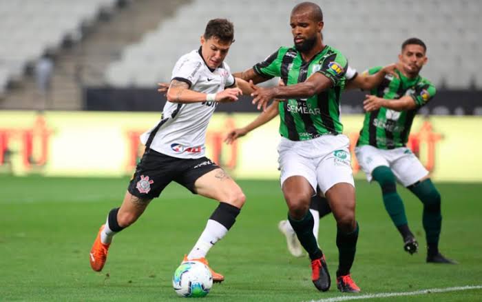 Corinthians empata com América na arena
