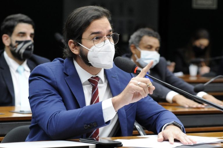 Túlio Gadelha: 