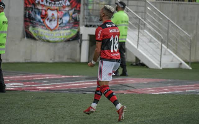 Flamengo volta a vencer no Brasileirão