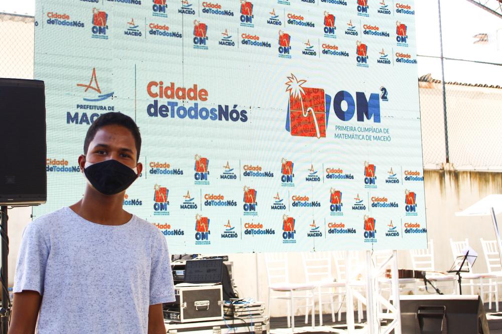 Esdras Santos, aluno da Escola Municipal Doutor Pompeu Sarmento, se inscreveu na OM² com boas expectativas. Foto: Luan Oliveira / Ascom Semed