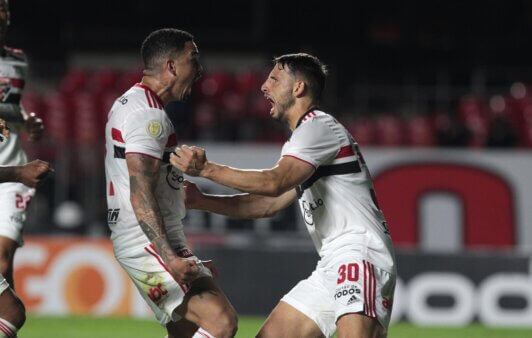 São Paulo vence Corinthians no Morumbi